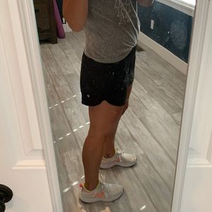 Lululemon Tracker V short